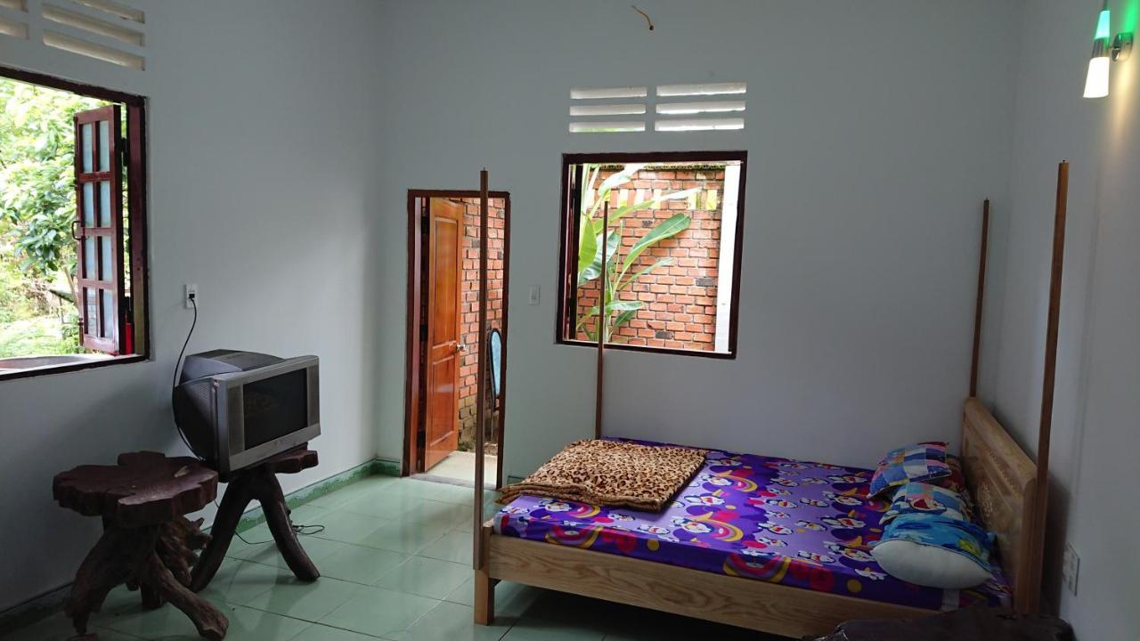 Vuonthuguesthousegarden Kon Tum Buitenkant foto